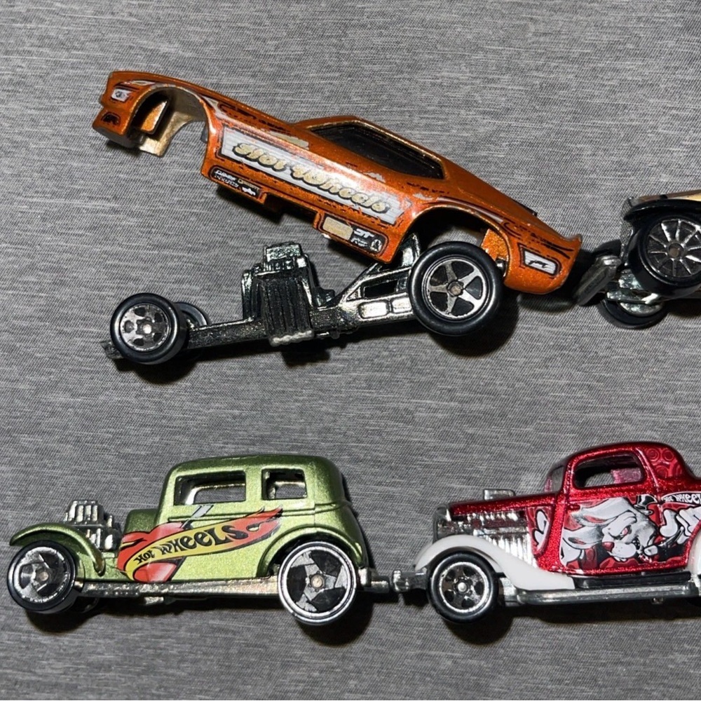 Lot Of 5 Hot Wheels Car Toys Vicky, Midnight Otto, Mustang, Bugatti